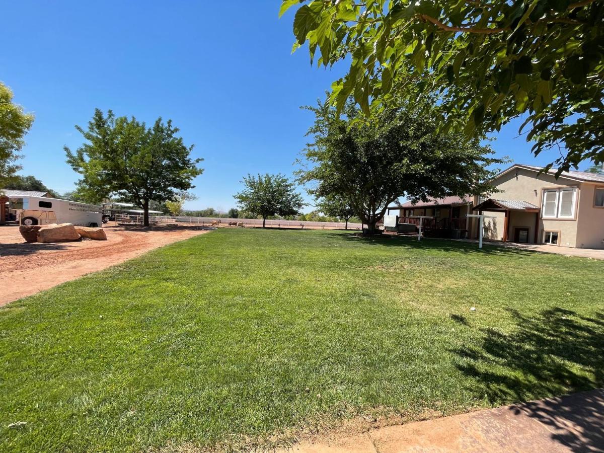 Zion'S Blue Sage Bed & Breakfast Hildale Exterior photo